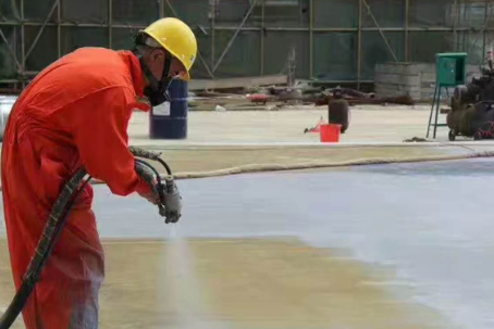 徐州彩色路面喷涂是一种为路面